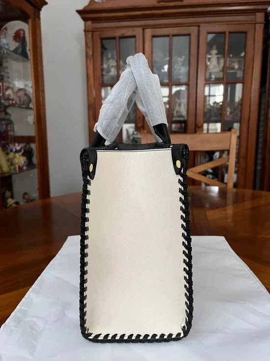 Source Unknown Multicolor Botanical Tiger Print Tote with Black Trim! - Picture 4 of 8